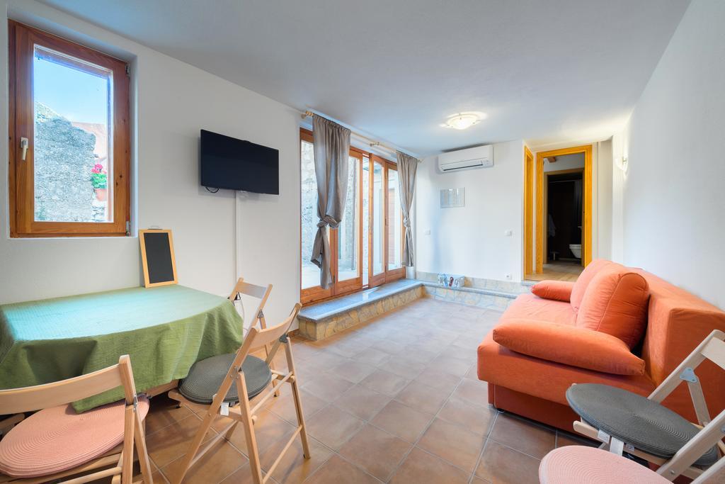 Apartment Pod Kastilom Jelsa  Exterior photo